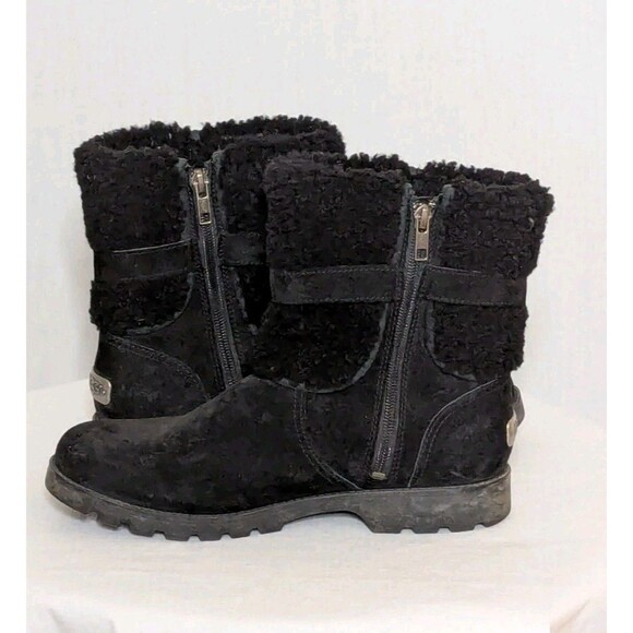 UGG Blayre II Boots Black Sz 8 Shearling Sheepskin Buckle Moto Warm Comfort EUC - Picture 6 of 12